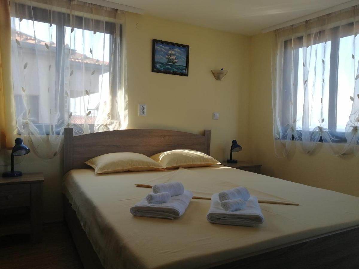Къща За Гости Елени Sozopol Ngoại thất bức ảnh